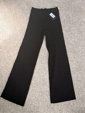 Women's Straight Leg Ribbed Knit Pants - Black